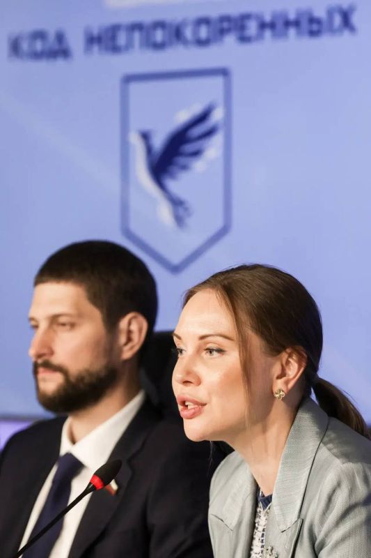 Александр Волошин: Провели сегодня большую пресс-конференцию, посвящённую старту патриотической российско-белорусской экспедиции "Код Непокорённых" Александр Волошин: Провели сегодня большую пресс-конференцию, посвящённую старту патриотической российско-белорусской экспедиции "Код Непокорённых"