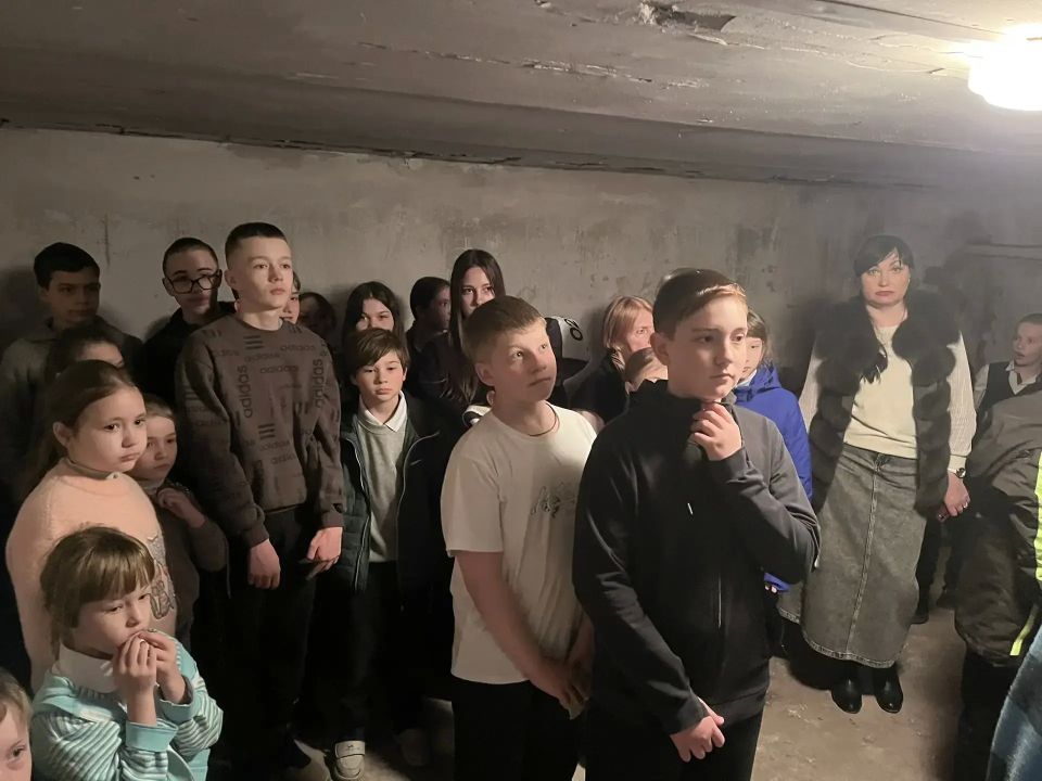 21 апреля 2026 года педагогический коллектив, технический персонал, работники охраны, учащиеся ГБОУ «Школа № 4 г.о. Дебальцево» приняли участие во Всероссийском учении по отработке комплексного сценария «Действия работников... 21 апреля 2026 года педагогический коллектив, технический персонал, работники охраны, учащиеся ГБОУ «Школа № 4 г.о. Дебальцево» приняли участие во Всероссийском учении по отработке комплексного сценария «Действия работников...