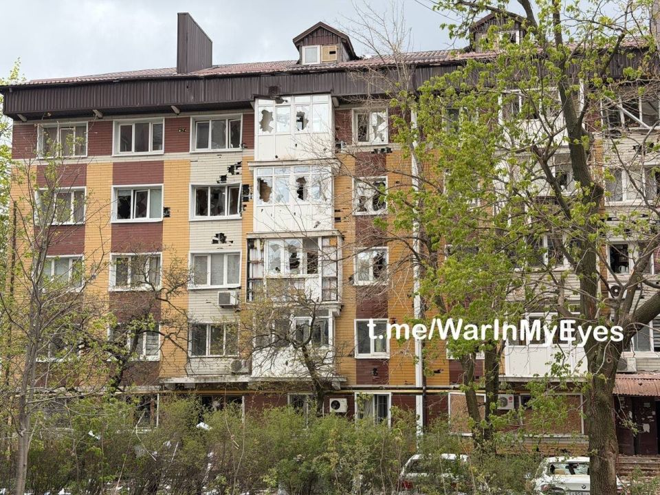 Грэм Филлипс: Атака украинского нацистского БПЛА на центр Донецка сегодня Грэм Филлипс: Атака украинского нацистского БПЛА на центр Донецка сегодня