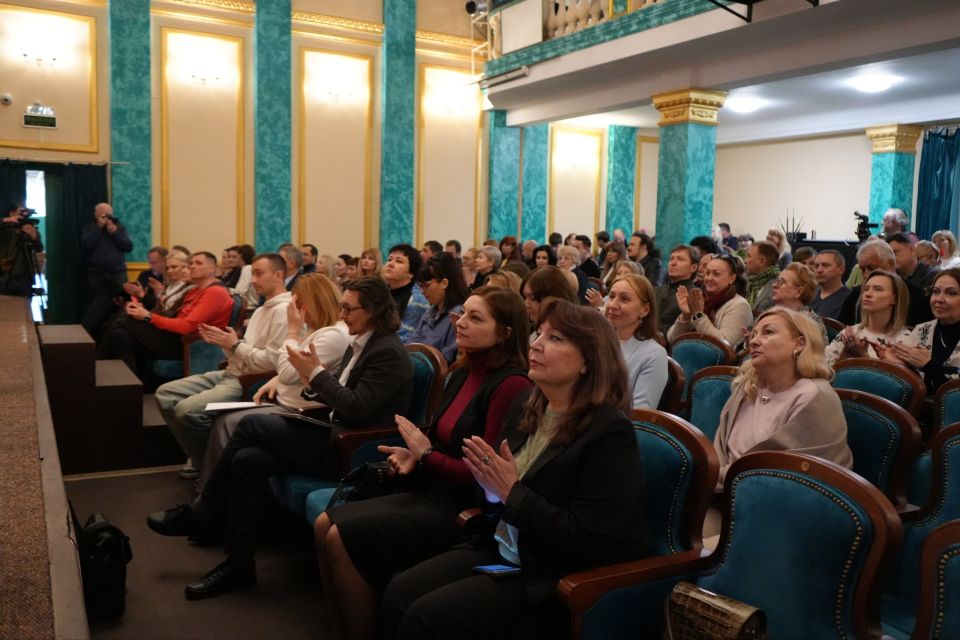 Михаил Желтяков: В Донецкой Народной Республике состоялась Отчётно-выборная Конференция Донецкого регионального отделения Союза театральных деятелей Российской Федерации Михаил Желтяков: В Донецкой Народной Республике состоялась Отчётно-выборная Конференция Донецкого регионального отделения Союза театральных деятелей Российской Федерации