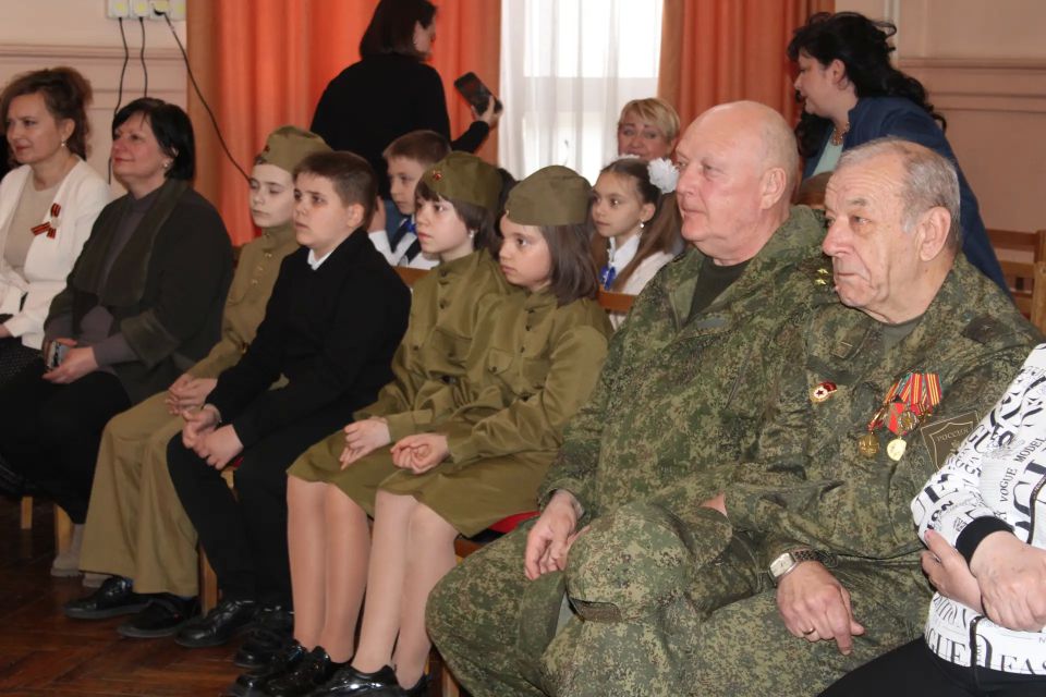 «Цветы Победы»: неразрывная связь поколений продолжается «Цветы Победы»: неразрывная связь поколений продолжается