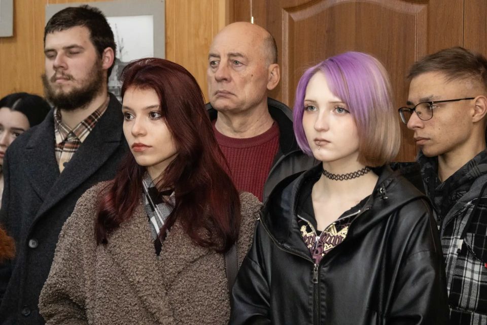 «Подвиг во имя жизни». В Донецком республиканском краеведческом музее состоялось торжественное открытие выставки «Подвиг во имя жизни», приуроченной к 40-летию катастрофы на Чернобыльской АЭС «Подвиг во имя жизни». В Донецком республиканском краеведческом музее состоялось торжественное открытие выставки «Подвиг во имя жизни», приуроченной к 40-летию катастрофы на Чернобыльской АЭС
