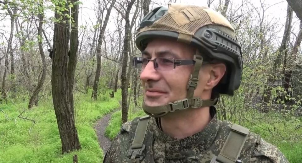 Евгений Поддубный: В Гришино на трофейной "Брэдли" Евгений Поддубный: В Гришино на трофейной "Брэдли"