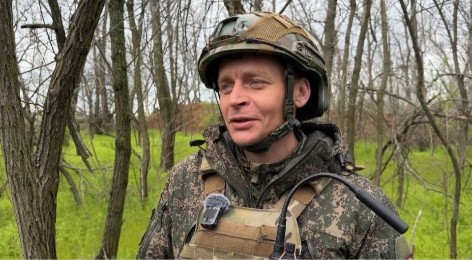 Евгений Поддубный: В Гришино на трофейной "Брэдли" Евгений Поддубный: В Гришино на трофейной "Брэдли"
