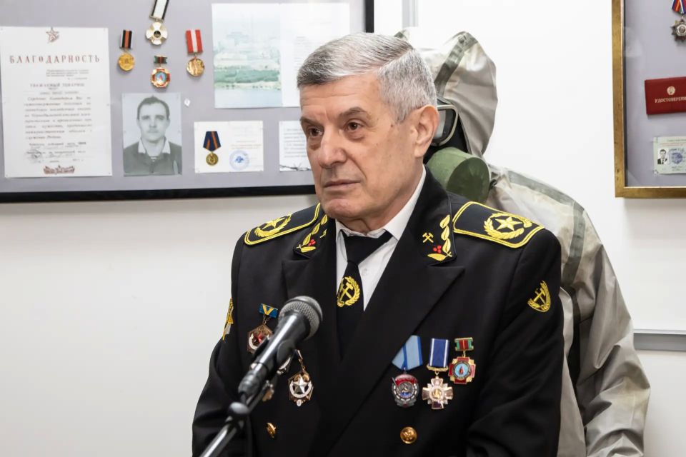 «Подвиг во имя жизни». В Донецком республиканском краеведческом музее состоялось торжественное открытие выставки «Подвиг во имя жизни», приуроченной к 40-летию катастрофы на Чернобыльской АЭС «Подвиг во имя жизни». В Донецком республиканском краеведческом музее состоялось торжественное открытие выставки «Подвиг во имя жизни», приуроченной к 40-летию катастрофы на Чернобыльской АЭС