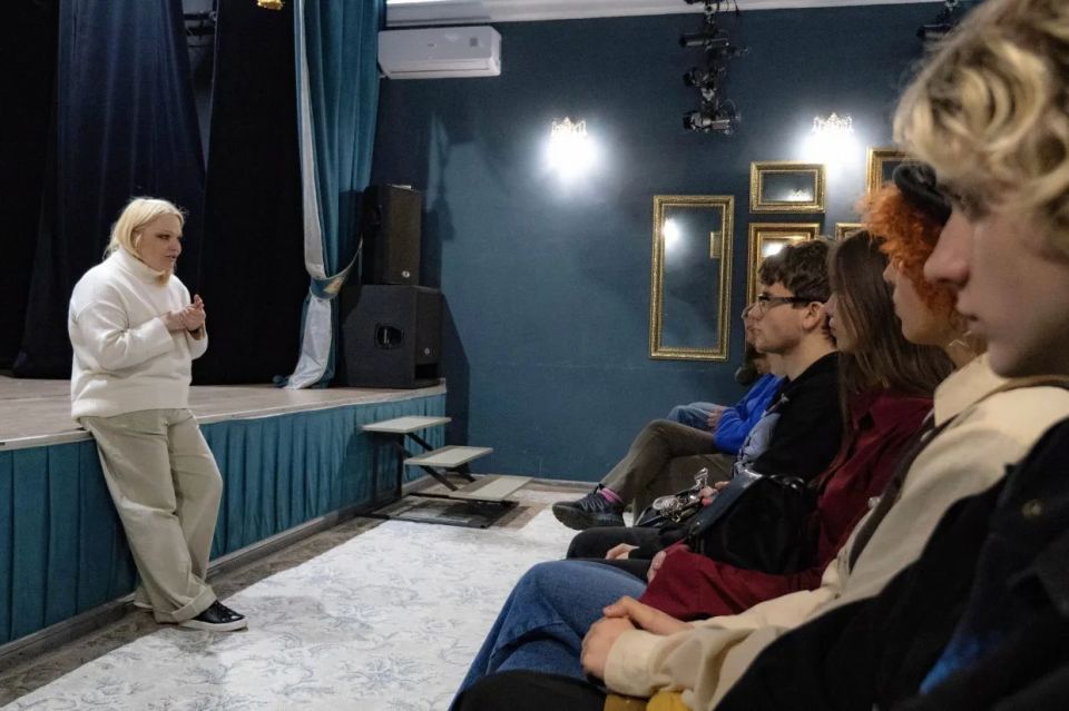 Практика в Донецком театре кукол Практика в Донецком театре кукол