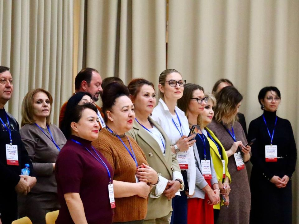 В Екатеринбурге состоялась Международная творческая акция «С Россией в сердце» В Екатеринбурге состоялась Международная творческая акция «С Россией в сердце»