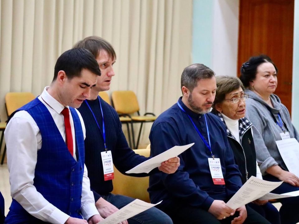 В Екатеринбурге состоялась Международная творческая акция «С Россией в сердце» В Екатеринбурге состоялась Международная творческая акция «С Россией в сердце»
