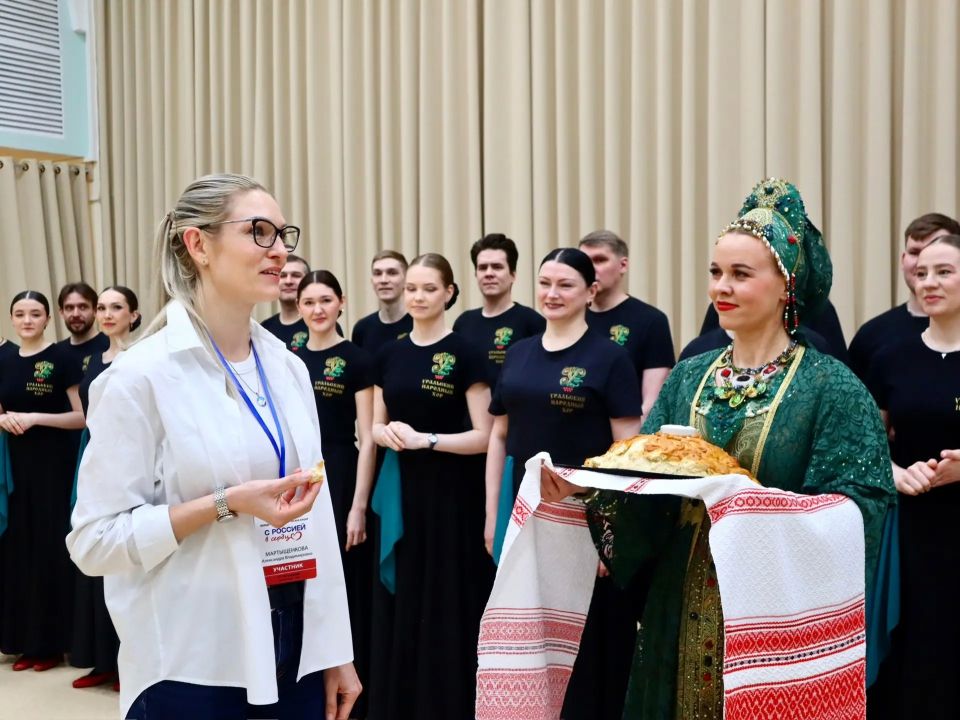 В Екатеринбурге состоялась Международная творческая акция «С Россией в сердце» В Екатеринбурге состоялась Международная творческая акция «С Россией в сердце»