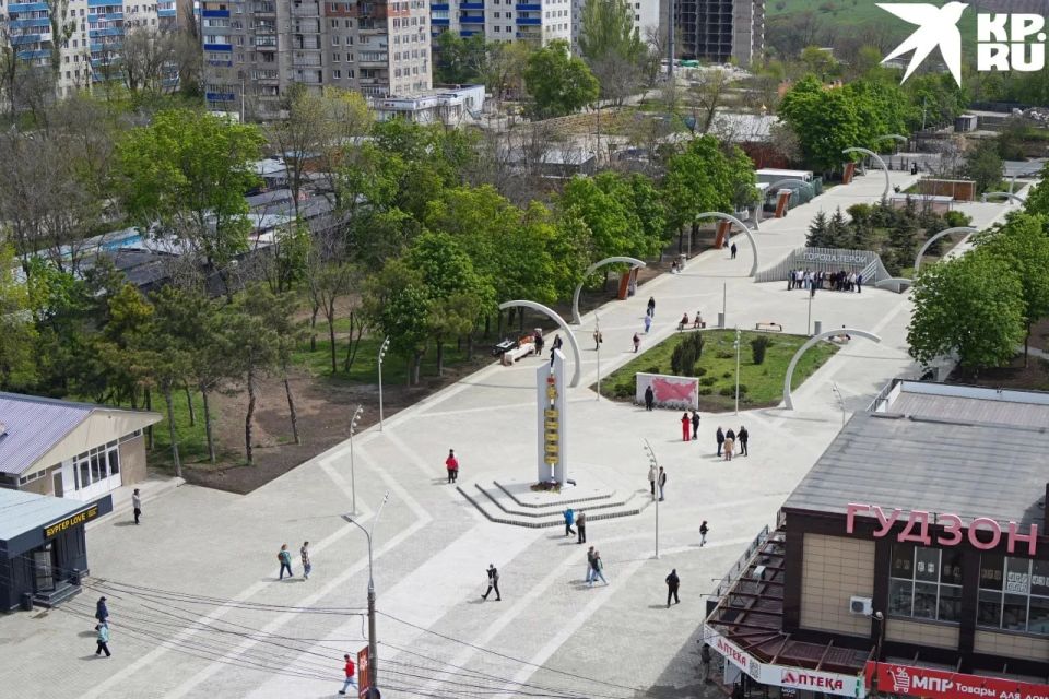 В Мариуполе после реконструкции открыли сквер 40-летия Победы В Мариуполе после реконструкции открыли сквер 40-летия Победы