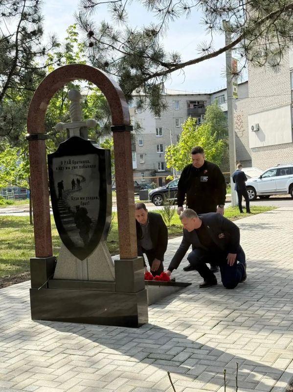 Министр природных ресурсов и экологии ДНР Алексей Шебалков принял участие в акции «Тополь Победы» Министр природных ресурсов и экологии ДНР Алексей Шебалков принял участие в акции «Тополь Победы»