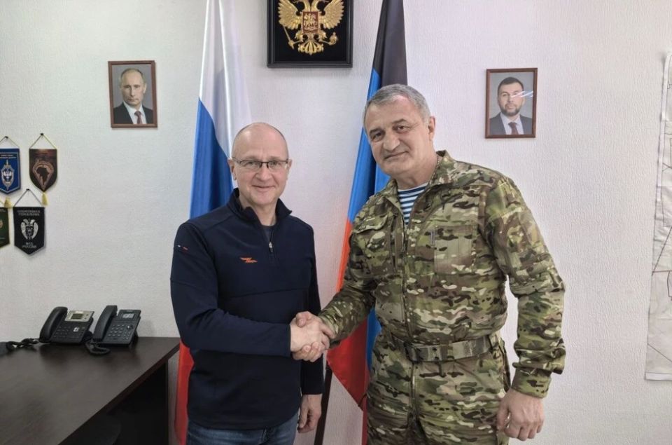 Кириенко и Бибилов обсудили развитие добровольческих формирований