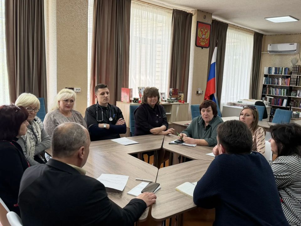 Денис Зубов: В городском округе Иловайск продолжает работу межведомственный штаб по вопросам охраны здоровья граждан, созданный по поручению Главы ДНР Дениса Пушилина Денис Зубов: В городском округе Иловайск продолжает работу межведомственный штаб по вопросам охраны здоровья граждан, созданный по поручению Главы ДНР Дениса Пушилина