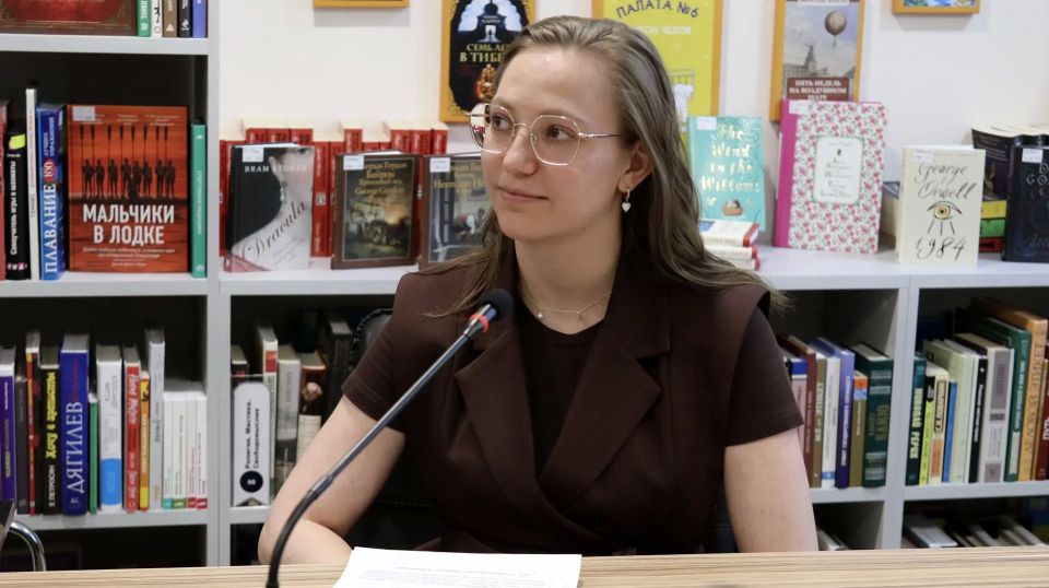 Библиотекари сел Волновахского округа и Губкинского (ЯНАО) провели совместный методический час