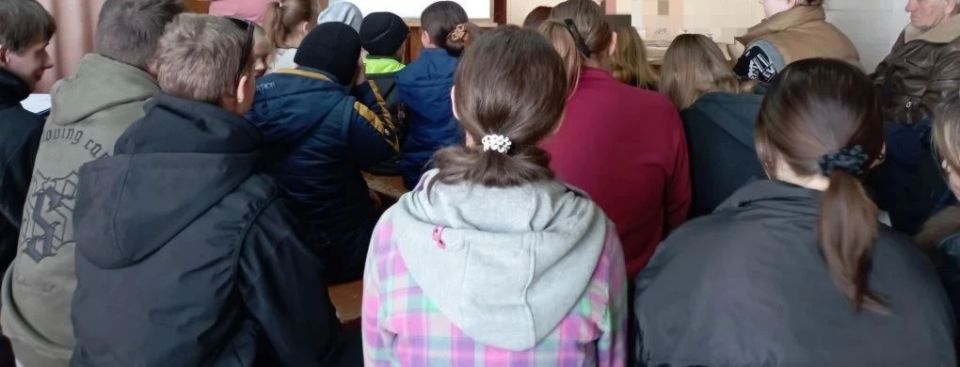 07.05.2026 г. в музее истории пгт. Благодатное прошел информационный час "Донецкая Народная Республика: наш выбор, наша судьба!", в преддверии празднования Дня Донецкой Народной Республики 07.05.2026 г. в музее истории пгт. Благодатное прошел информационный час "Донецкая Народная Республика: наш выбор, наша судьба!", в преддверии празднования Дня Донецкой Народной Республики