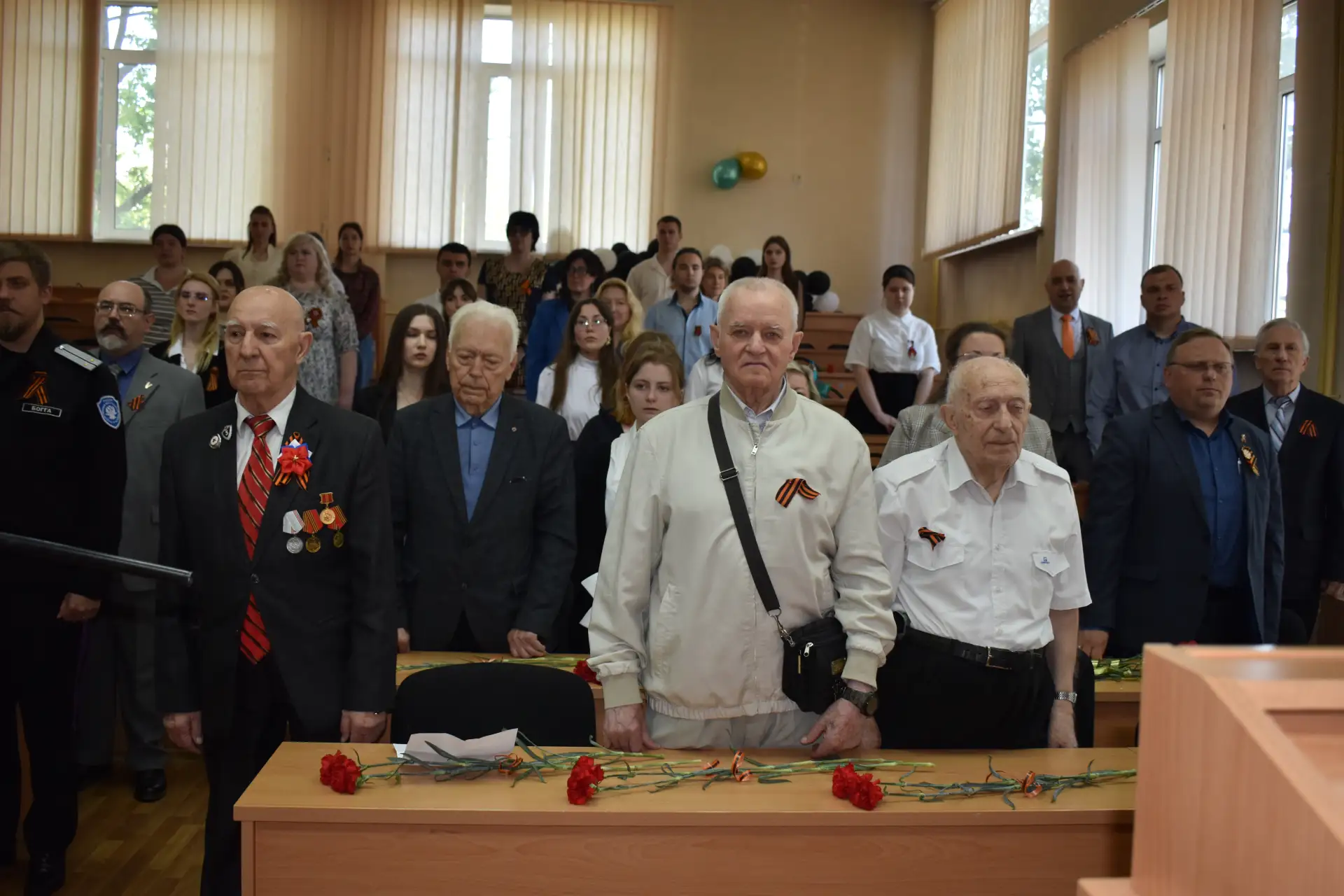 В Донецком университете отметили 81-ю годовщину Победы в Великой Отечественной войне В Донецком университете отметили 81-ю годовщину Победы в Великой Отечественной войне