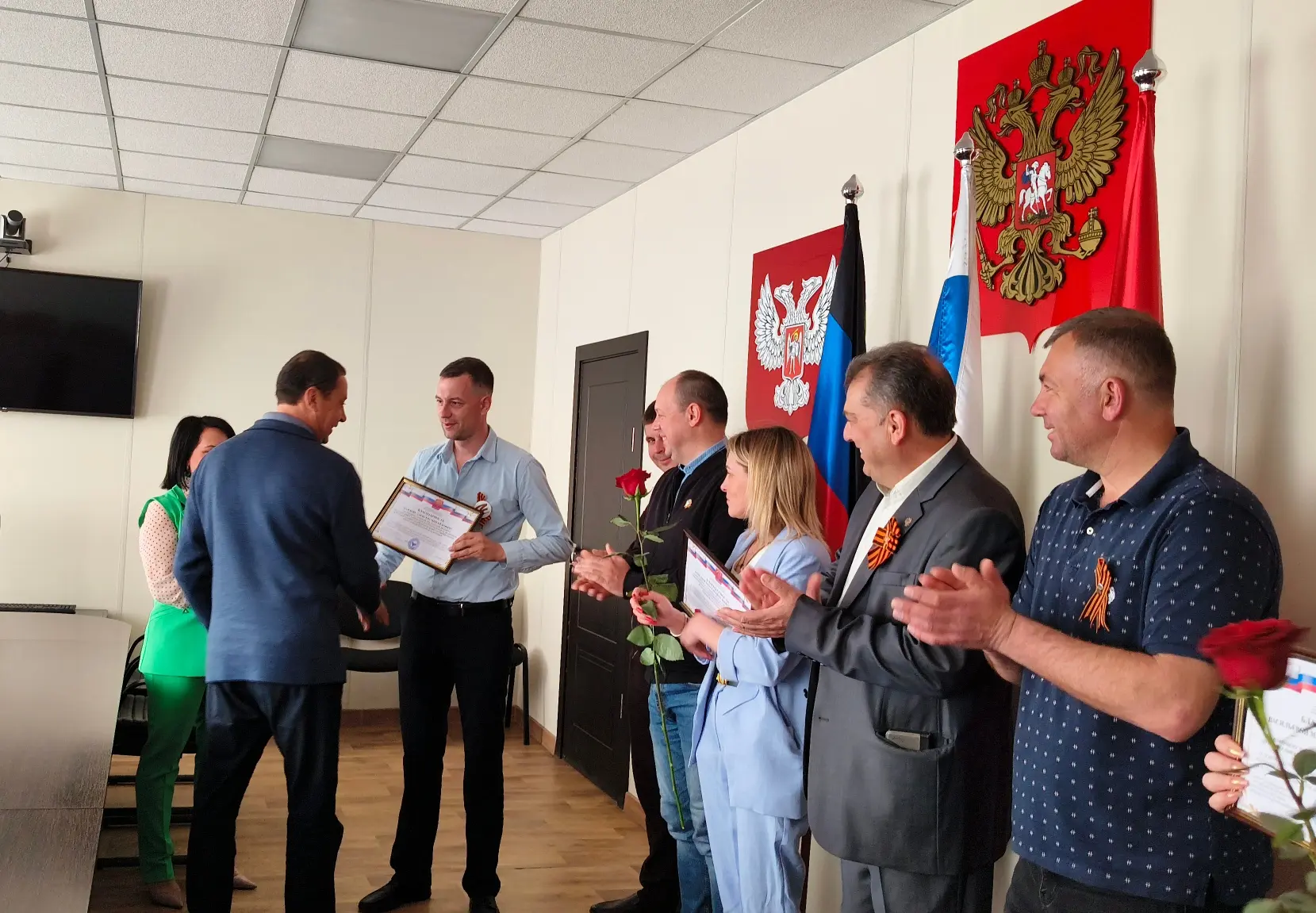 Константин Зинченко: Время благодарить: вручение ко Дню Донецкой Народной Республики Константин Зинченко: Время благодарить: вручение ко Дню Донецкой Народной Республики