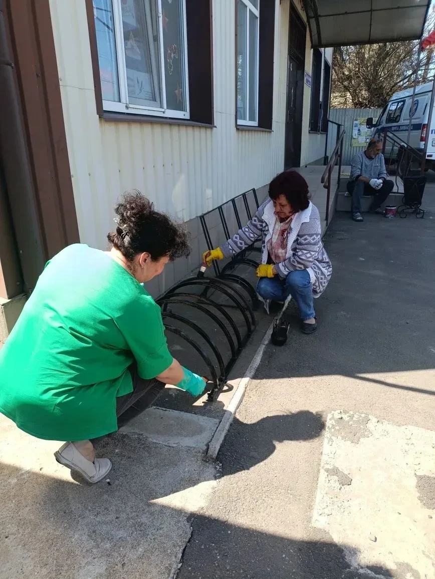 В рамках двухмесячника по благоустройству и в преддверии Дня Великой Победы в Володарском муниципальном округе состоялся масштабный субботник В рамках двухмесячника по благоустройству и в преддверии Дня Великой Победы в Володарском муниципальном округе состоялся масштабный субботник