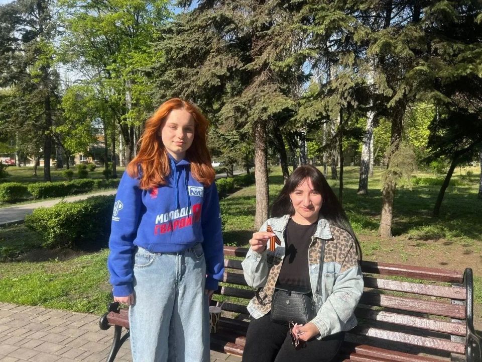 Наталья Бегуненко: В преддверии Дня Победы Петровский район присоединился ко Всероссийской акции «Георгиевская ленточка» Наталья Бегуненко: В преддверии Дня Победы Петровский район присоединился ко Всероссийской акции «Георгиевская ленточка»