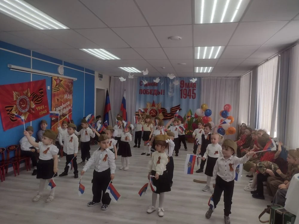 В рамках празднования 81-й годовщины Победы в Великой Отечественной войне 1941-1945 гг. на базе ГБДОУ "Володарский детский сад №1 "Солнышко" было организовано торжественное мероприятие В рамках празднования 81-й годовщины Победы в Великой Отечественной войне 1941-1945 гг. на базе ГБДОУ "Володарский детский сад №1 "Солнышко" было организовано торжественное мероприятие