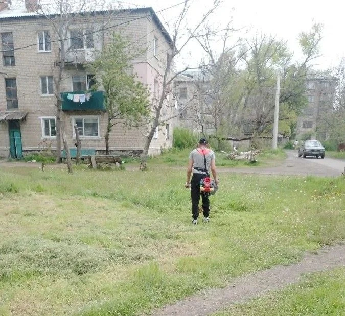 Снежнянский филиал Единого регионального фонда по управлению многоквартирными домами продолжает свою работу по обслуживанию и благоустройству жилого фонда в городском округе Снежнянский филиал Единого регионального фонда по управлению многоквартирными домами продолжает свою работу по обслуживанию и благоустройству жилого фонда в городском округе