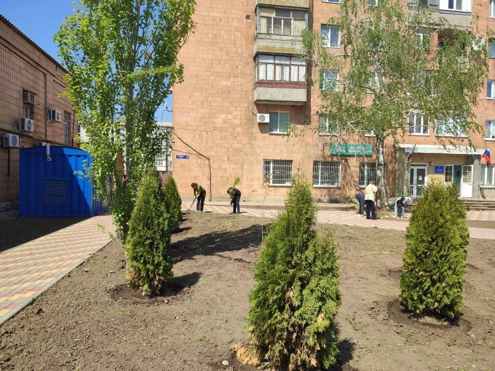 Сегодня, 8 мая, в Новоазовском муниципальном округе состоялся масштабный субботник, приуроченный к Двухмесячнику по благоустройству и в преддверии великого праздника — Дня Победы Сегодня, 8 мая, в Новоазовском муниципальном округе состоялся масштабный субботник, приуроченный к Двухмесячнику по благоустройству и в преддверии великого праздника — Дня Победы