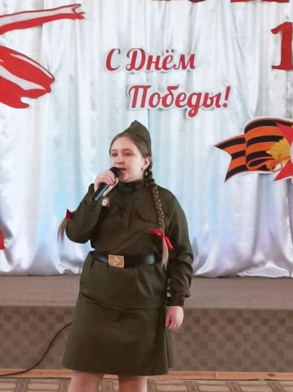 Во дворцах культуры Амвросиевки прошли детские концертные программы, посвященные Дню Победы Во дворцах культуры Амвросиевки прошли детские концертные программы, посвященные Дню Победы