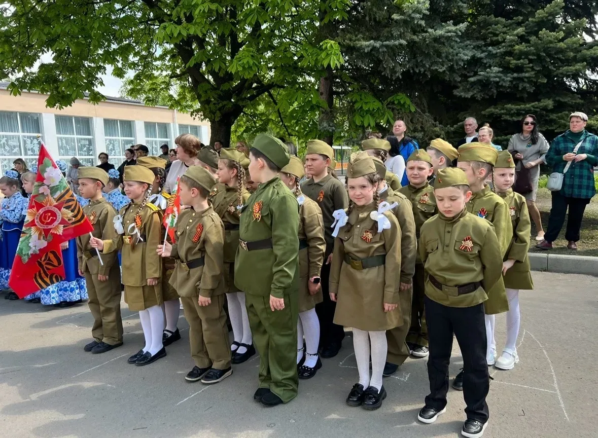 В образовательных учреждениях Шахтерского округа прошли мероприятия ко Дню Победы В образовательных учреждениях Шахтерского округа прошли мероприятия ко Дню Победы
