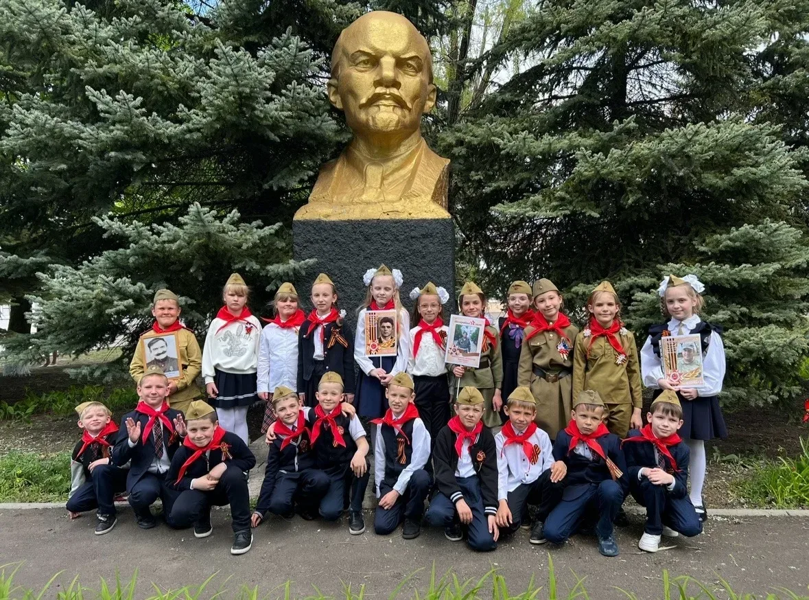 В образовательных учреждениях Шахтерского округа прошли мероприятия ко Дню Победы В образовательных учреждениях Шахтерского округа прошли мероприятия ко Дню Победы