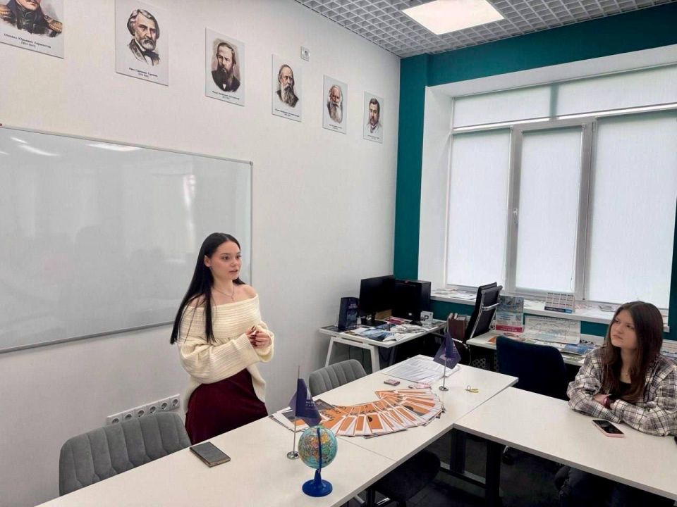 Первые шаги в молодежном экскурсионном движении Первые шаги в молодежном экскурсионном движении