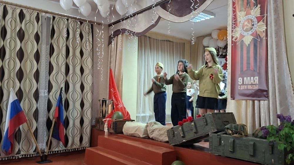 Праздничное мероприятие ко Дню Победы: память в сердцах поколений Праздничное мероприятие ко Дню Победы: память в сердцах поколений