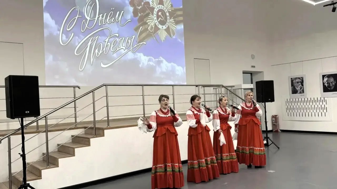 Ветераны-адресаты филиала фонда «Защитники Отечества» посетили праздничный концерт в Донецке Ветераны-адресаты филиала фонда «Защитники Отечества» посетили праздничный концерт в Донецке
