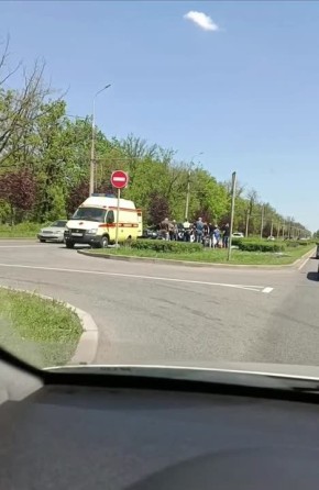 ДТП на Макеевском шоссе. Столкнулись легковушка и внедорожник