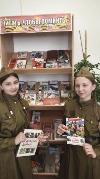 К великому празднику 9 Мая в школьной библиотеке оформлена книжная выставка