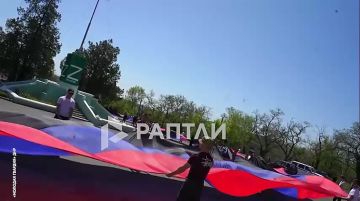 ���� ����� �� ��������: � �������� � ��������� �������� ���������� 200-�������� ���� ��� � ����� ��� ����������