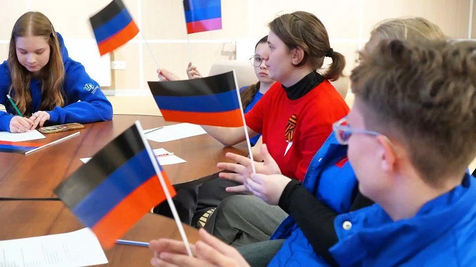 Донецкая Народная Республика - история мужества и стойкости Донецкая Народная Республика - история мужества и стойкости