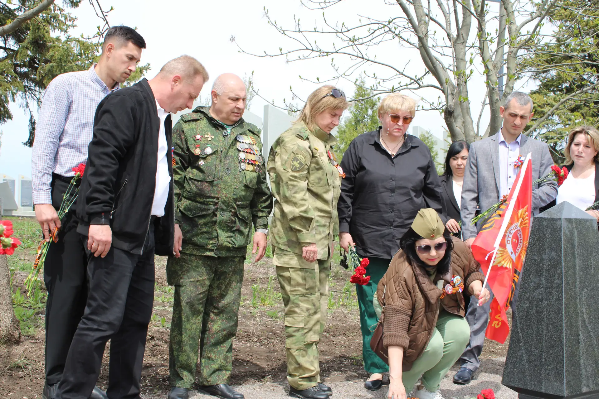 В преддверии Дня Республики вручил благодарности краснолиманцам В преддверии Дня Республики вручил благодарности краснолиманцам