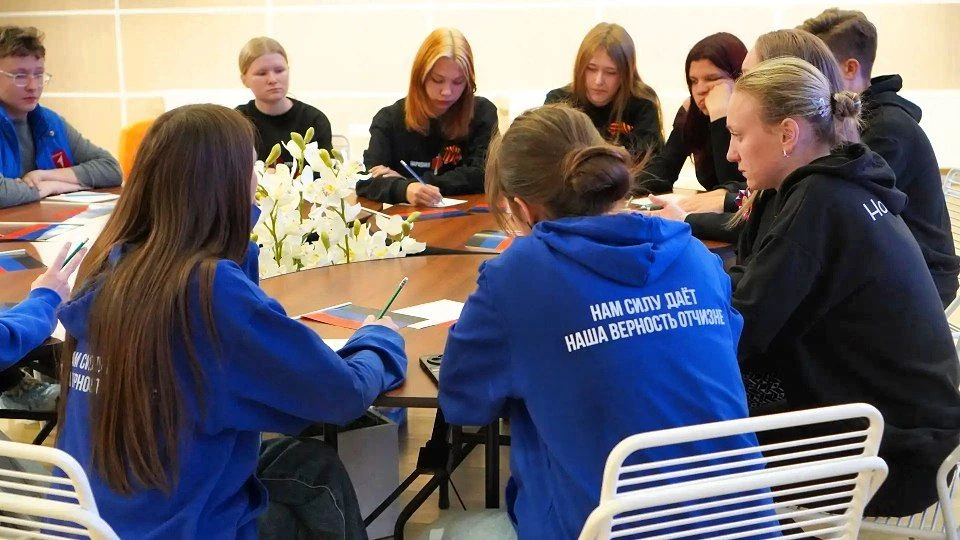 Донецкая Народная Республика - история мужества и стойкости Донецкая Народная Республика - история мужества и стойкости