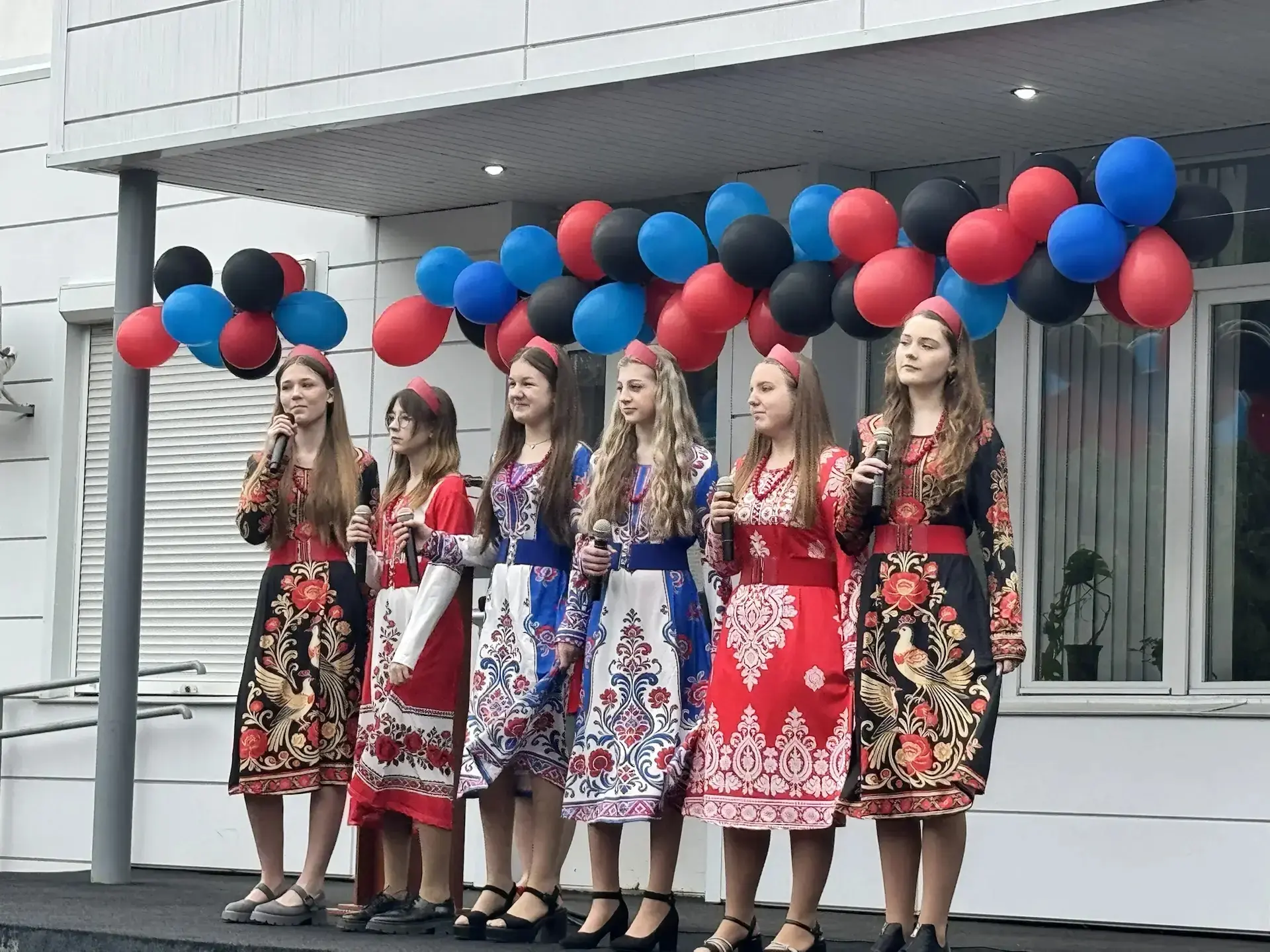 В Ждановке состоялся концерт ко Дню Донецкой Народной Республики В Ждановке состоялся концерт ко Дню Донецкой Народной Республики