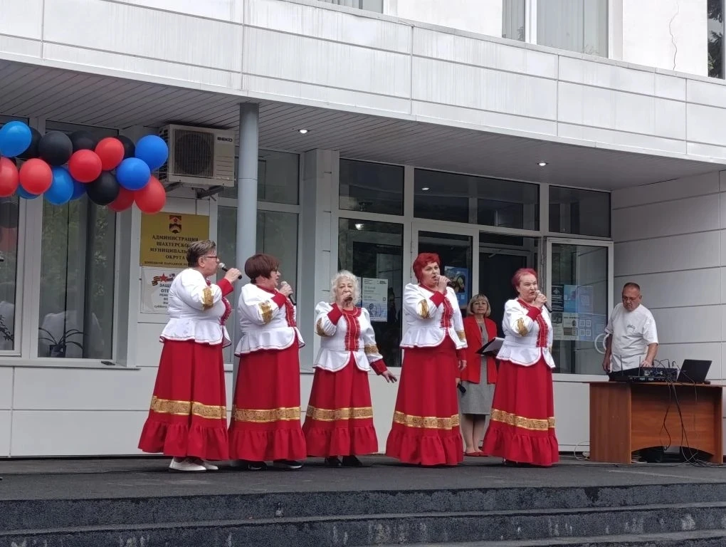 В Ждановке состоялся концерт ко Дню Донецкой Народной Республики В Ждановке состоялся концерт ко Дню Донецкой Народной Республики