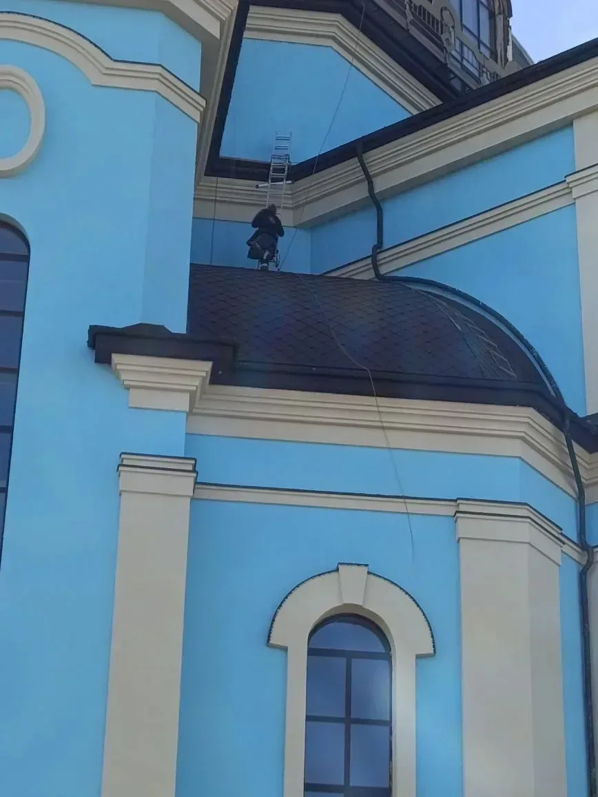При поддержке Санкт-Петербурга завершается ремонт в Храме Покрова Божьей Матери При поддержке Санкт-Петербурга завершается ремонт в Храме Покрова Божьей Матери