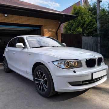 900 �.�. BMW 1 �����, 2011 �.�