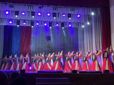 Сегодня в Харцызском городском Дворце культуры царила по-настоящему праздничная и торжественная атмосфера