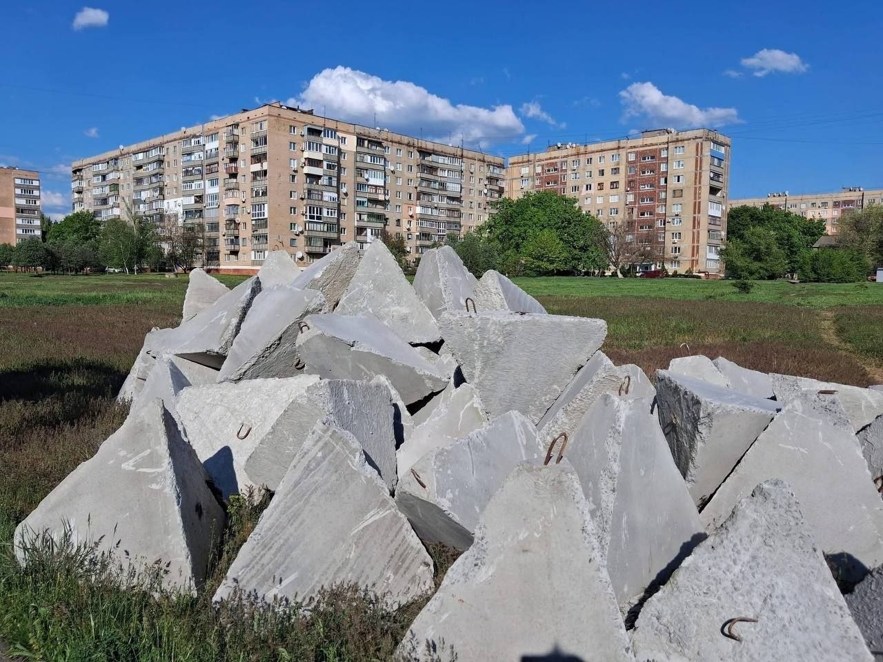 Готовят к боям. Но «сдавать» Краматорск и Славянск ВСУ не будут