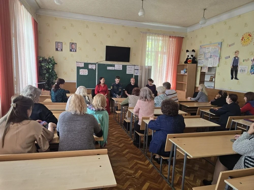 Встречи с трудовым коллективом в Ленинском районе города Донецка продолжаются Встречи с трудовым коллективом в Ленинском районе города Донецка продолжаются