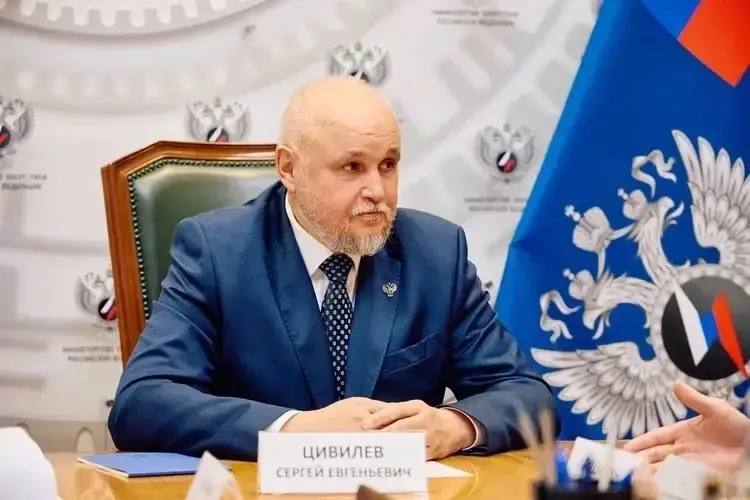 Сергей Цивилев провел рабочую встречу с Денисом Пушилиным