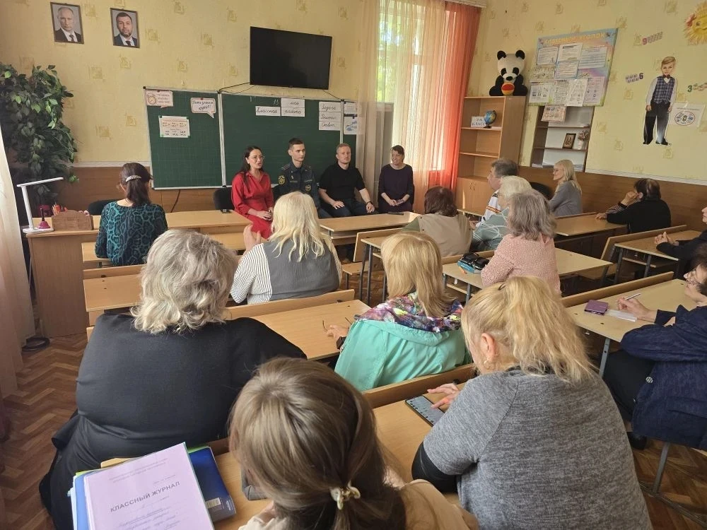 Встречи с трудовым коллективом в Ленинском районе города Донецка продолжаются Встречи с трудовым коллективом в Ленинском районе города Донецка продолжаются