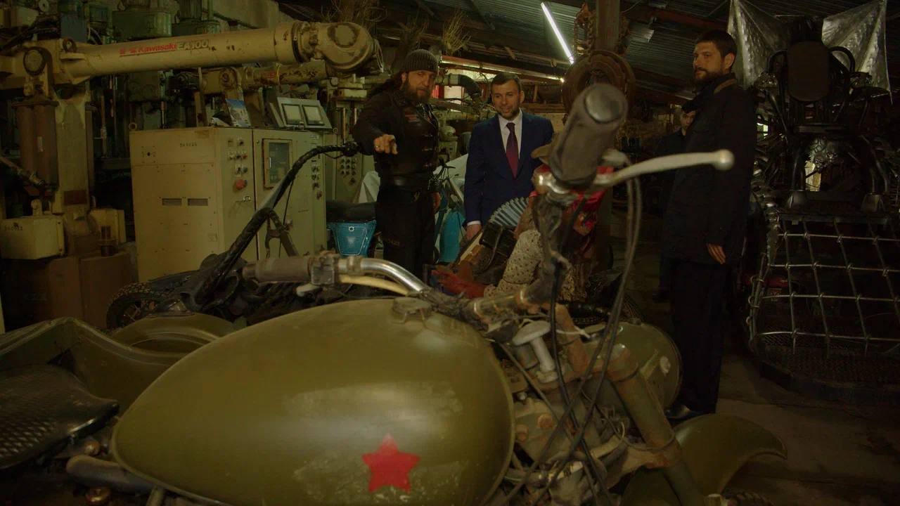 Александр Волошин: Совместно с Главой Донецкой Народной Республики Денисом Пушилиным посетил московский байк-центр мотоклуба «Ночные волки» Александр Волошин: Совместно с Главой Донецкой Народной Республики Денисом Пушилиным посетил московский байк-центр мотоклуба «Ночные волки»