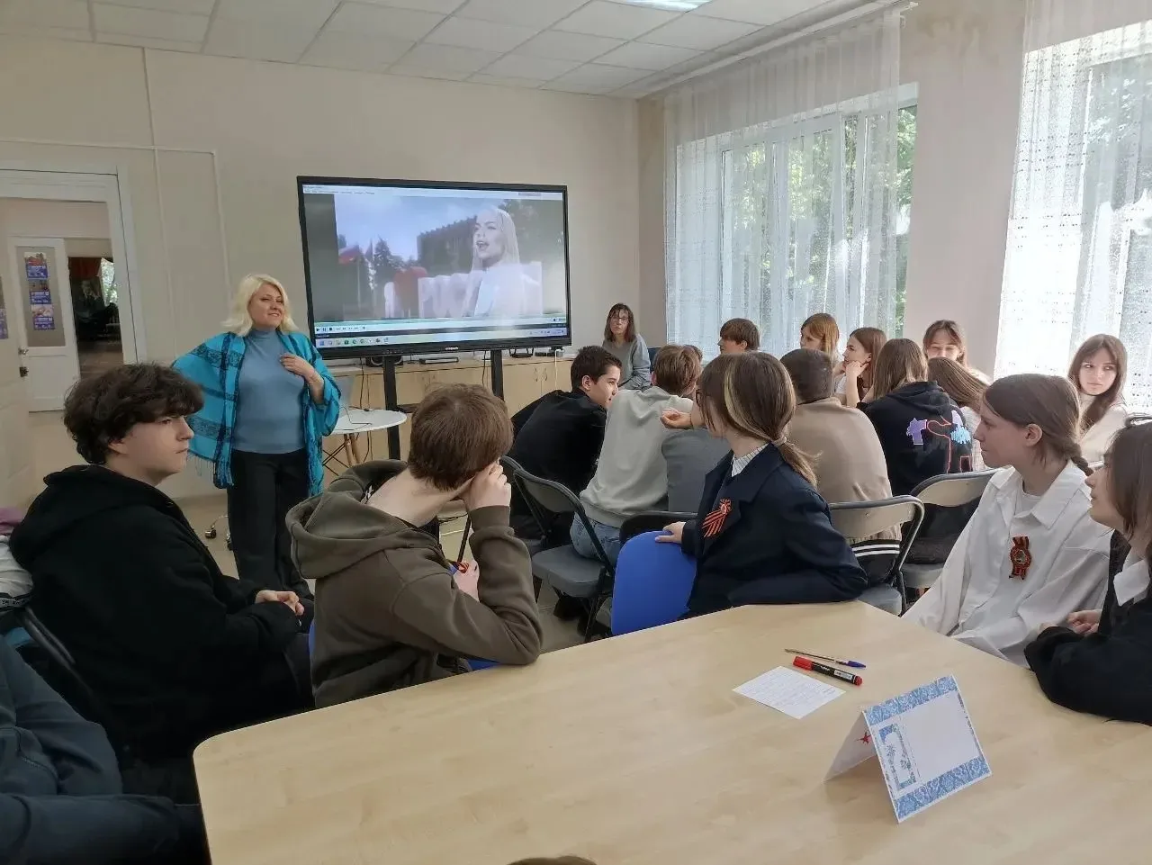 13 мая в рамках культурно-просветительской акции «Русская весна» в городской модельной библиотеке для учащихся ГБОУ «СШ №1 г.о. Харцызск» состоялся квиз «Донбасс 13 мая в рамках культурно-просветительской акции «Русская весна» в городской модельной библиотеке для учащихся ГБОУ «СШ №1 г.о. Харцызск» состоялся квиз «Донбасс