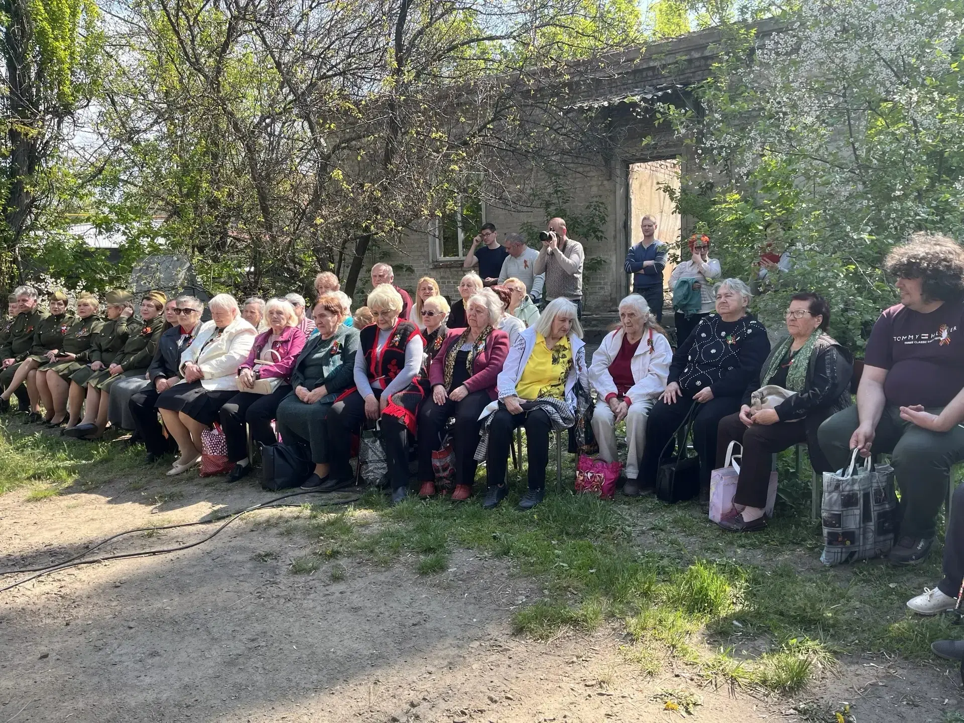 Победа в сердце - на все времена: в Комплексном центре социального обслуживания города Шахтерска отметили один из главных праздников страны Победа в сердце - на все времена: в Комплексном центре социального обслуживания города Шахтерска отметили один из главных праздников страны